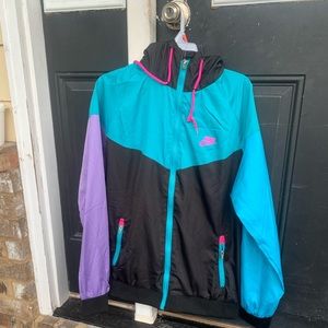 Nike windrunner jacket sz L
